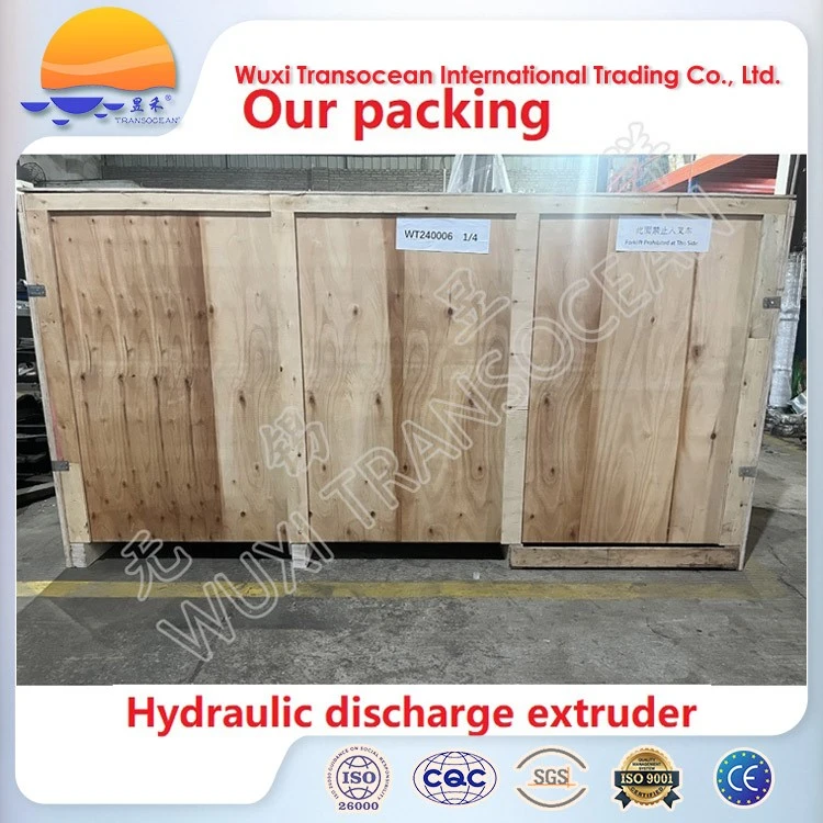Hydraulic discharge extruder packing
